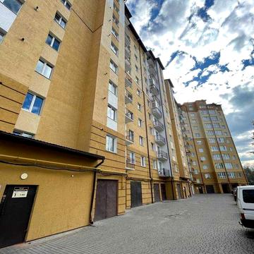 3к квартира! Поруч центру!