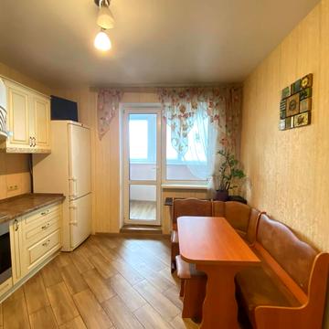 Андрія Аболмасова вул. (Панельна), 7