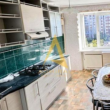 ЦІНА до кінця місяця, 3ккв цегла 700- річчя