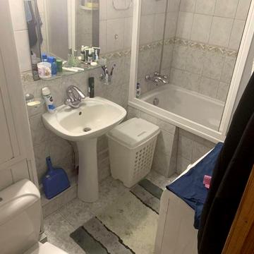 Сертификат Продам свою улучшенную 2 комн кв . 54 м2 М Киевская