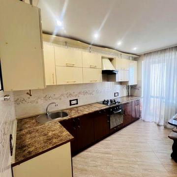 Продаж 2 х кімнатної квартири по проспекту Бандери