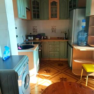 Двокімнатна квартира з ремонтом на Таїраво