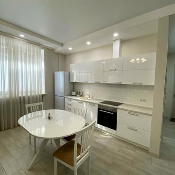 Мечникова вул. (Кловський), 10/2