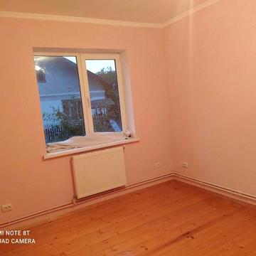 Продається 3- х кімнатна квартира площею 61м. кв.