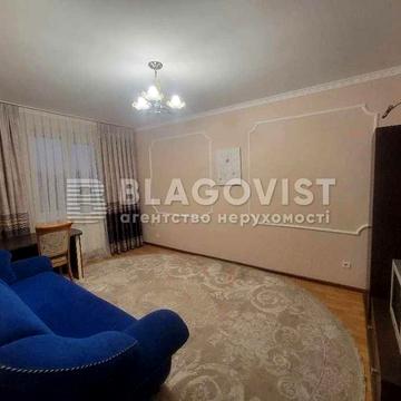 Продається 2 кімнатна квартира Бориспільська 12в