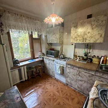 Продам 2-х кімнатну квартиру в м. Лозова