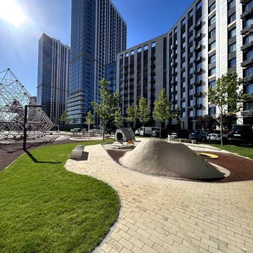 Академіка Заболотного вул., 1-Б