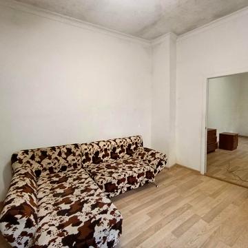 Івана Франка вул., 40