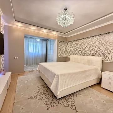 Академіка Корольова вул., 85/1