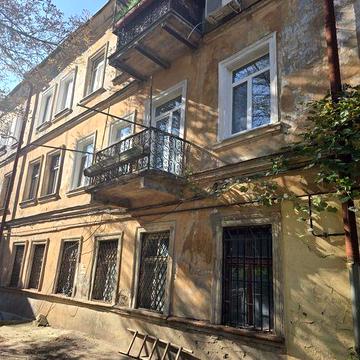 В продаже двухкомнатная квартира на Молдаванке. Ул. Градоначальницкая.