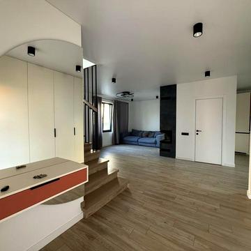 Здається дуплекс р-н ТЦ Майдан