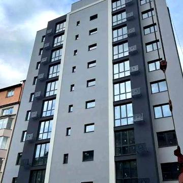 Продається 2-кім. квартира 60м2 біля міського парку та озера