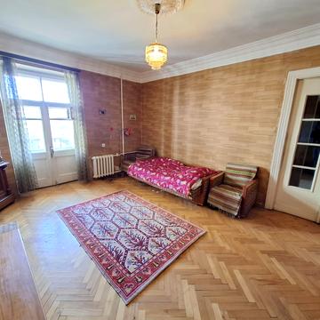 Прорізна вул., 10