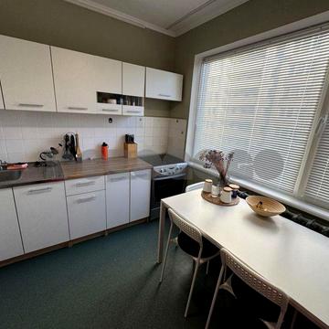 продам 2 кімн. кв-ру Депутатська 30 Київ Святошино