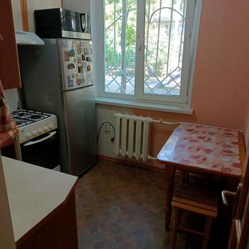Кондрашина вул., 18