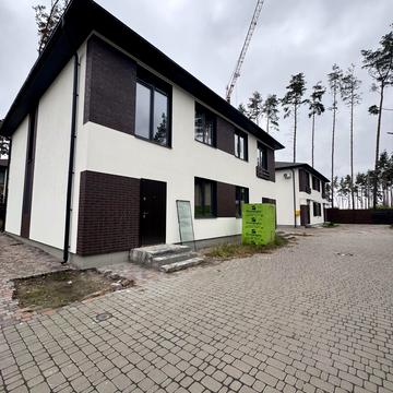 Патріотів, 5