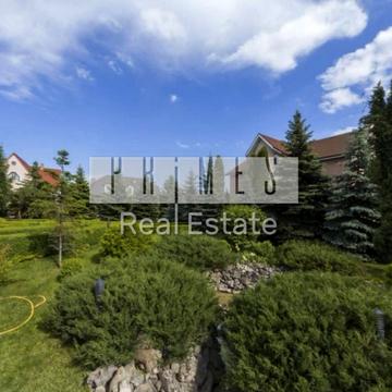 Лугова вул., 8