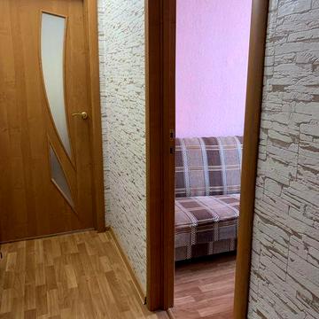 2-кімнатна. Захисників, Сільпо. Світло майже не виключають.