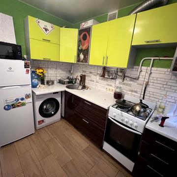 Камянецька, 52