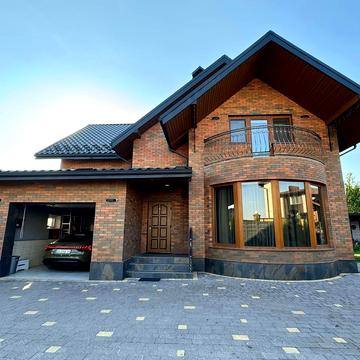 Молодіжна вул.