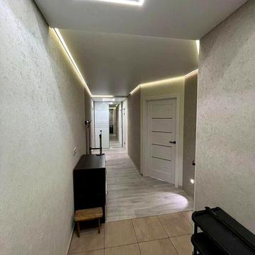 Продається трикімнатна квартира з ремонтом і меблями смт Клесів тел 06