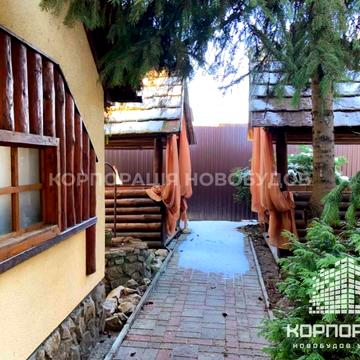 Івана Франка вул., 1