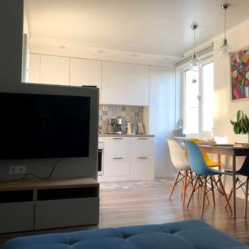 Минайська вул., 10