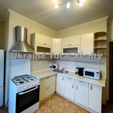 Тараса Шевченка бульв., 58