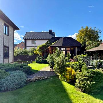 Квіткова вул., 31