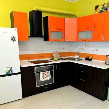 Лесі Українки вул., 74