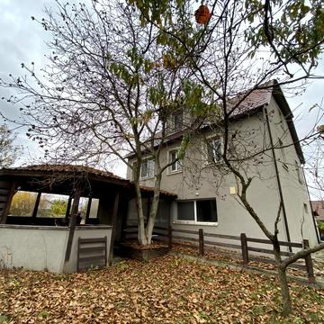 провулок Зоряний, 2