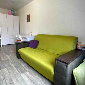 Продам 1-комнатную квартиру на ж/м Парус