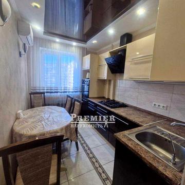 У продажу 3 кімн. квартира біля моря.