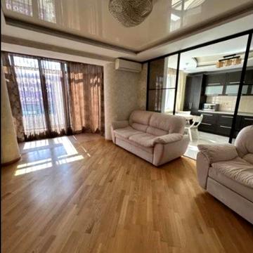 Миколаївська вул., 16