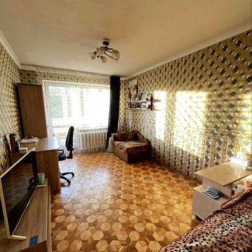 Продається 1-кім квартира на вулиці Куликівській