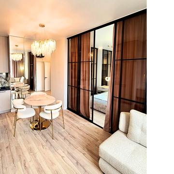 Генуезька вул., 1