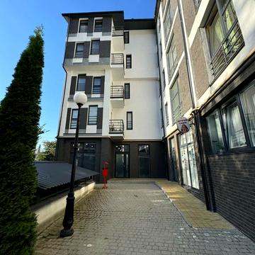 Богдана Хмельницького вул., 109