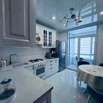 М.Васильківська, однокімнатна на низькому поверсі