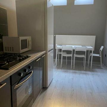 Довгострокова оренда новобудови  квартири в центрі Мукачево.