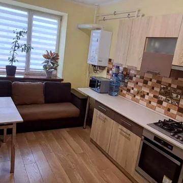 Івана Пулюя вул., 40, к. 1