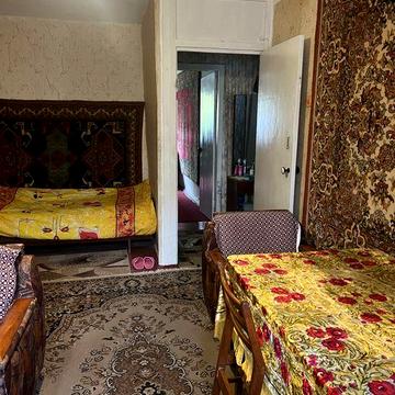 Продам квартиру 2 кімн 1/5 поверх  Героів УПА