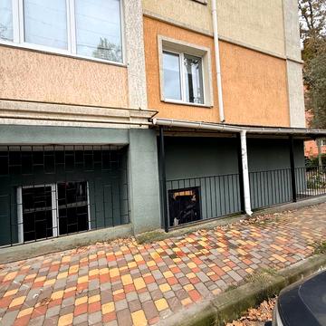 Мінеральна, 37