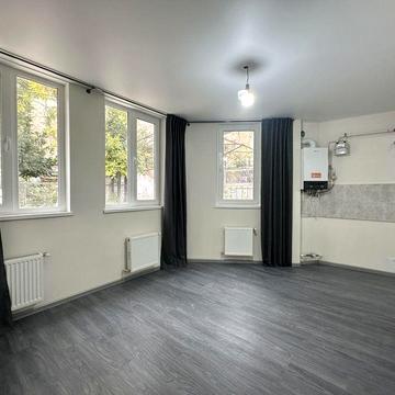 Продам большую 1 комн.квартиру Успенская/Канатная с парко местом