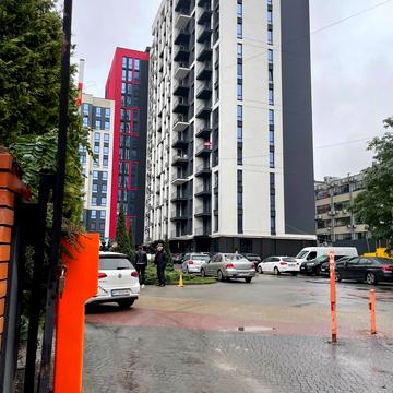 Євгена Коновальця вул., 37-А