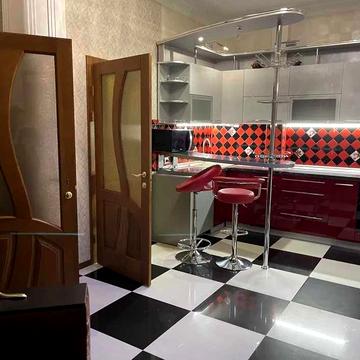 Продаж двокімнатної квартири + Кухня-студія в новобудові (Центр міста)