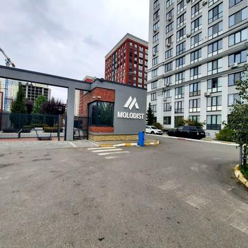 Університетська вул., 1-Ш