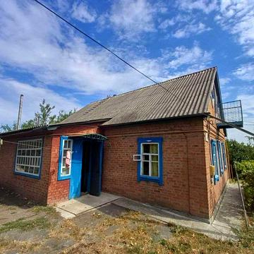 Житловий будинок/хата + п/ділянка, господарчі будівлі, Карлівка