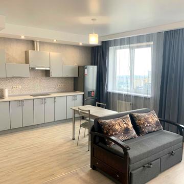 Академіка Сахарова вул., 3