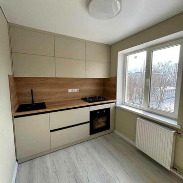 Отакара Яроша вул., 7