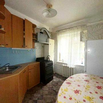 Відрадний 22-А, затишна 2к. є газ! Поруч Парк, НАУ, Медмістечко